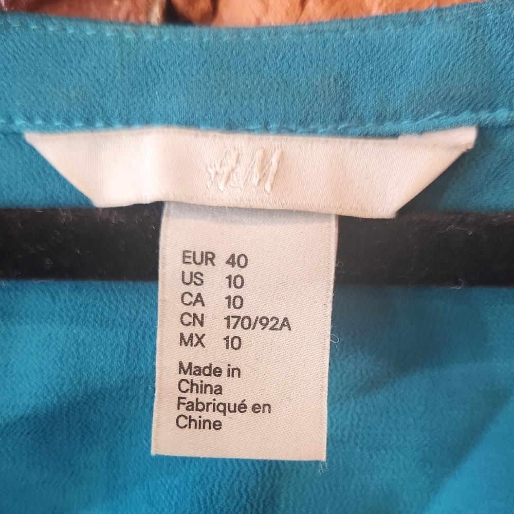 H&M Turquiose Button Up Pin Tucked Flutter Sleeve Blouse - Picture 2 of 10